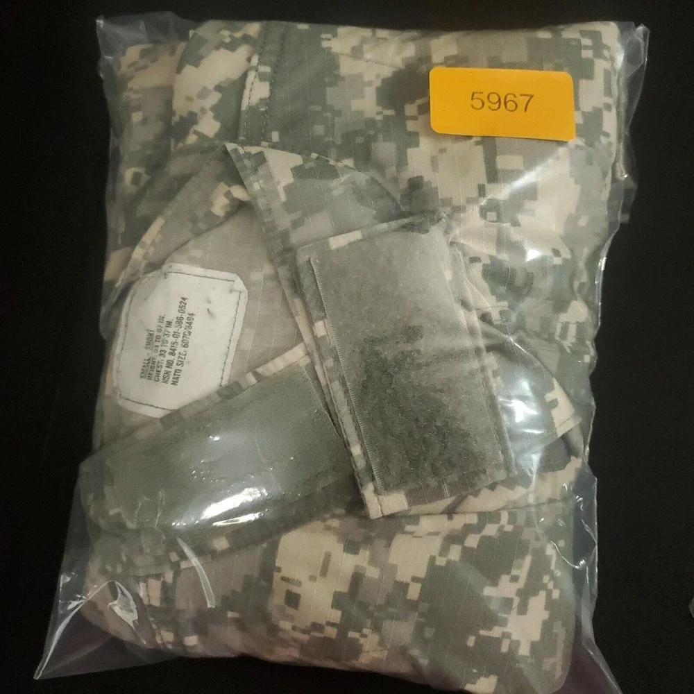 US Army Jacket Mens S Long Digital Camo Coat Combat Jacket Full Zip Size Small